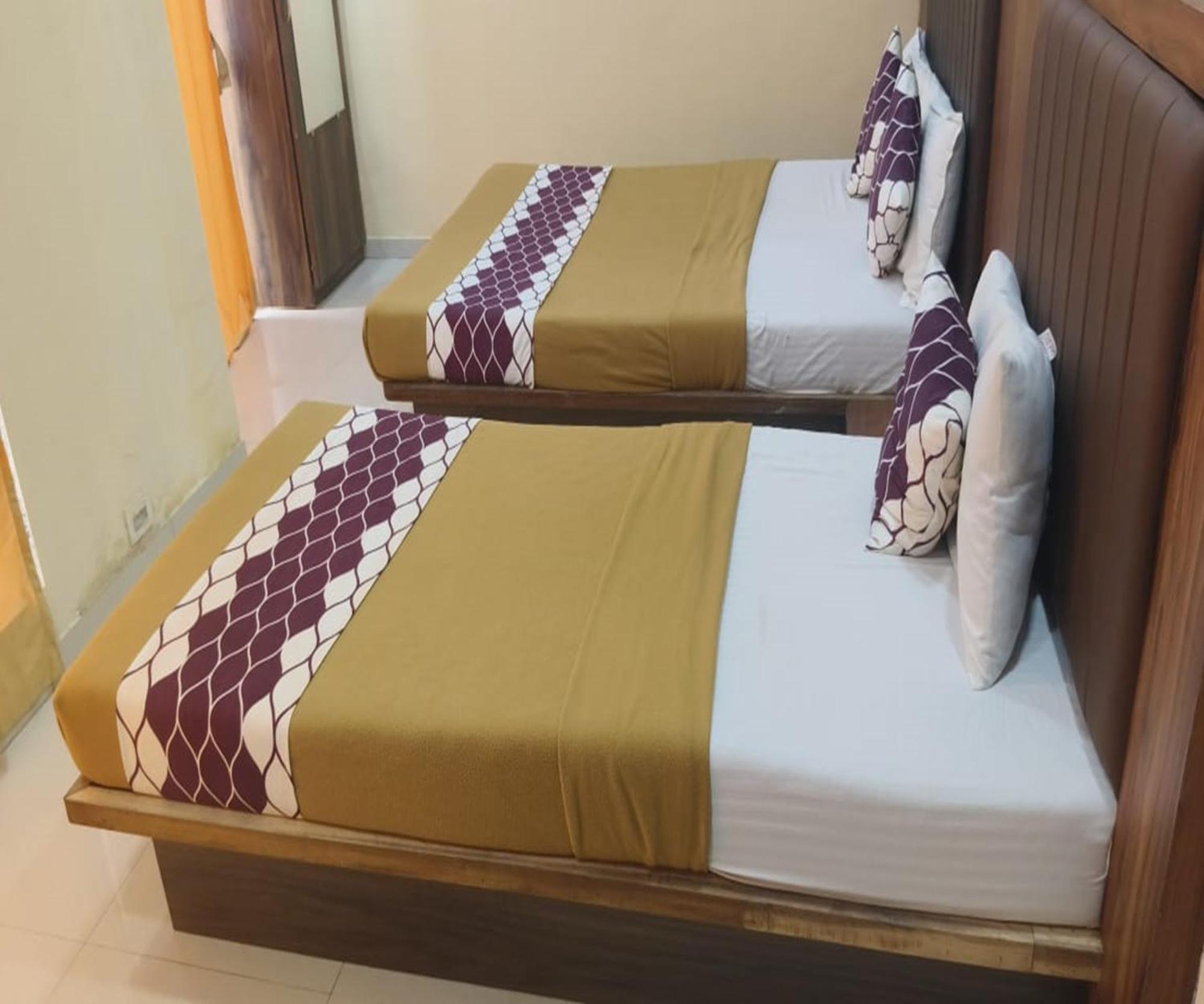Hotel Om Sai Navi Mumbai Eksteriør billede