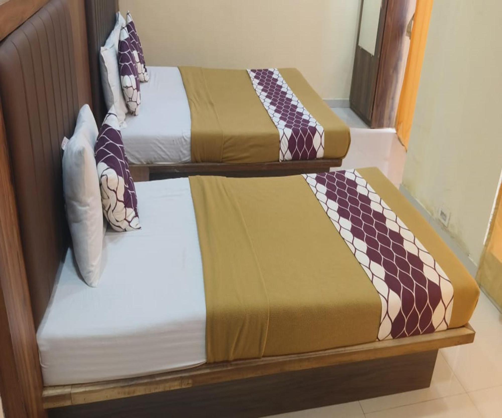 Hotel Om Sai Navi Mumbai Eksteriør billede