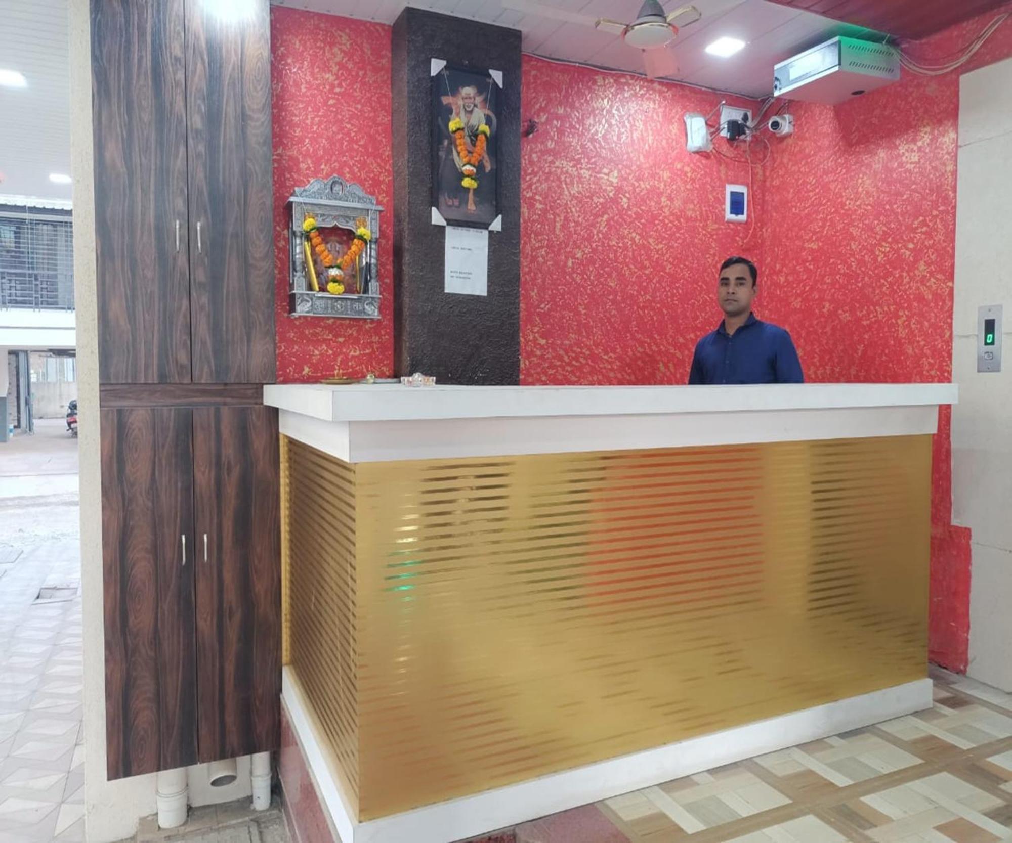 Hotel Om Sai Navi Mumbai Eksteriør billede